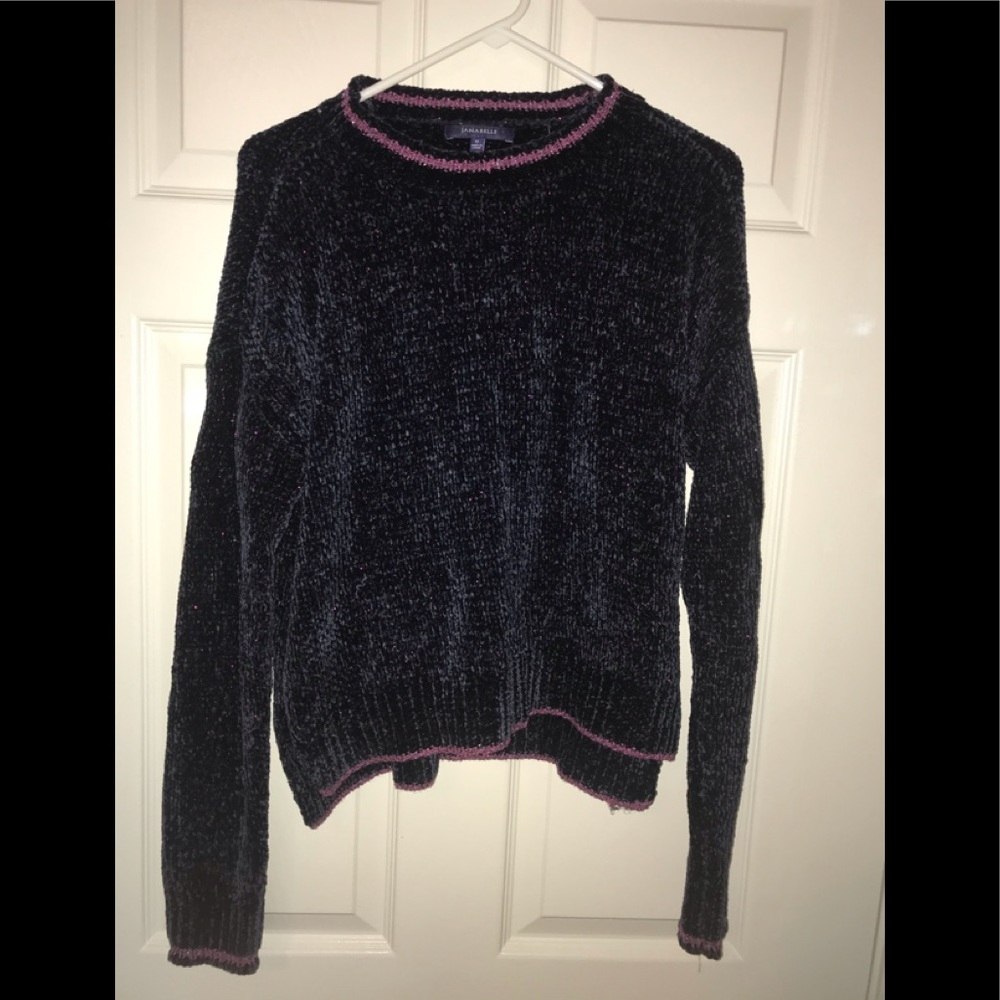 Women’s knit sweater